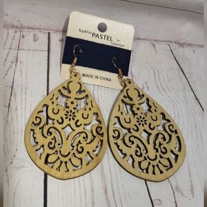 Top & Top Pastel collection light weight wood carved earrings